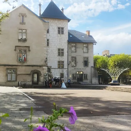 Hortensia 2 Etoiles Dans Maison De A 400m Du Centre Apartment